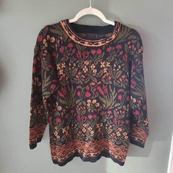 Extra Sweaters - Vintage Fall Design Sweater, Size Small